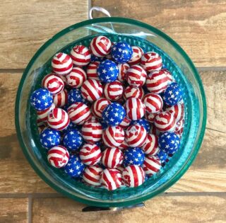 Hey Granada Hills! 👋🏼 Our shop will be closed tomorrow in observance of Independence Day 🇺🇸 Hope to see you back in on Wednesday! 

#LiveLifeToTheSweetest
